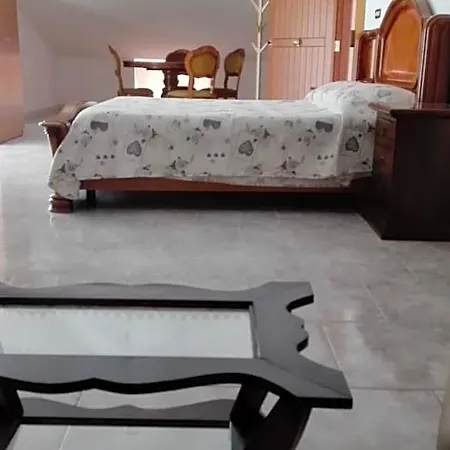 فندق مبيت وإفطار Sentiero Romantico إبولي