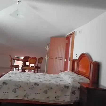 Sentiero Romantico إبولي